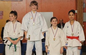Championnat départemental kata - Wanda, Zoé et Pauline